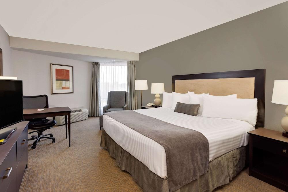 מלון Ramada By Wyndham קמלופס מראה חיצוני תמונה