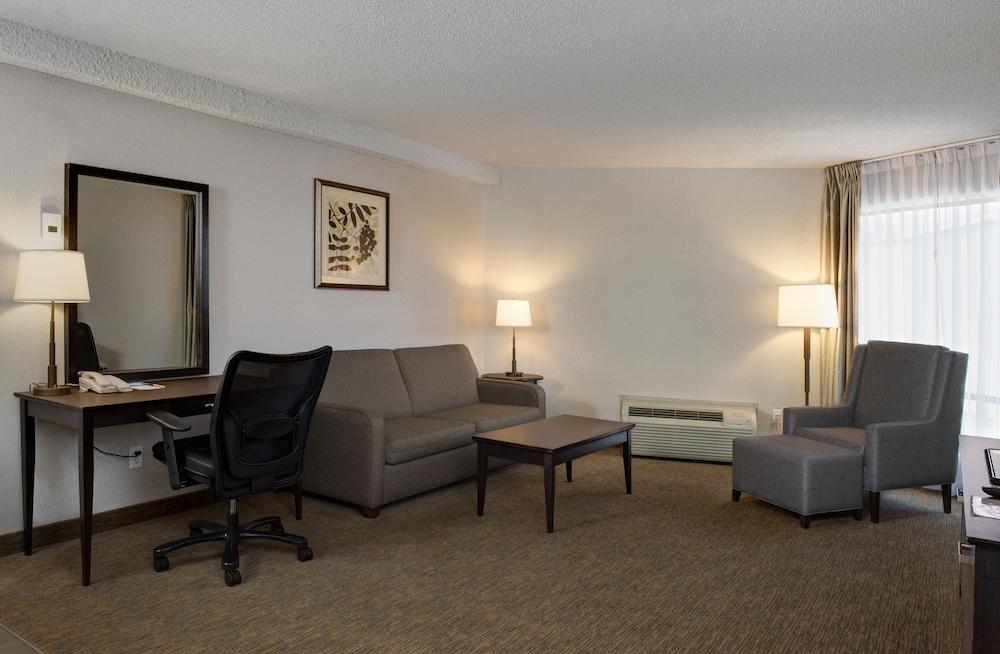 מלון Ramada By Wyndham קמלופס מראה חיצוני תמונה