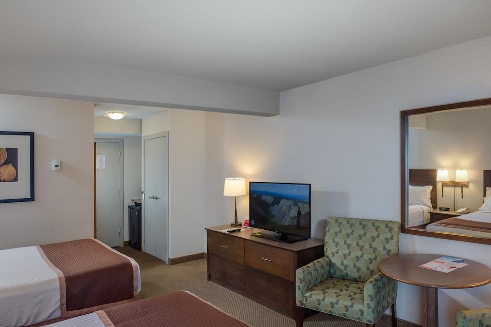 מלון Ramada By Wyndham קמלופס מראה חיצוני תמונה