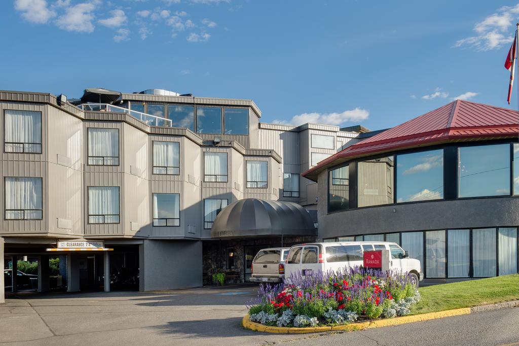 מלון Ramada By Wyndham קמלופס מראה חיצוני תמונה