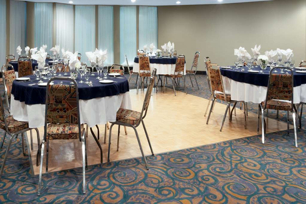 מלון Ramada By Wyndham קמלופס מתקנים תמונה
