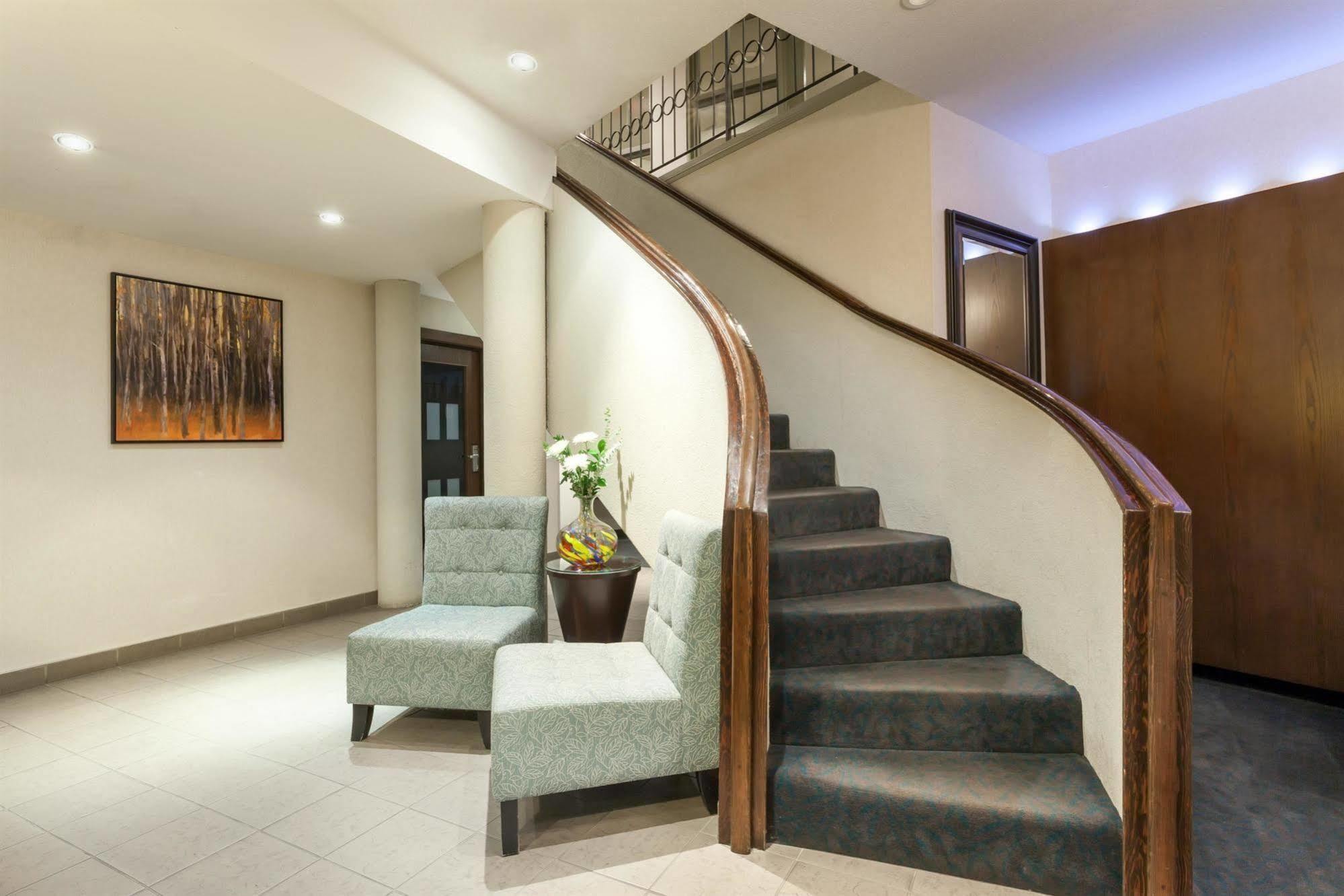 מלון Ramada By Wyndham קמלופס מראה חיצוני תמונה