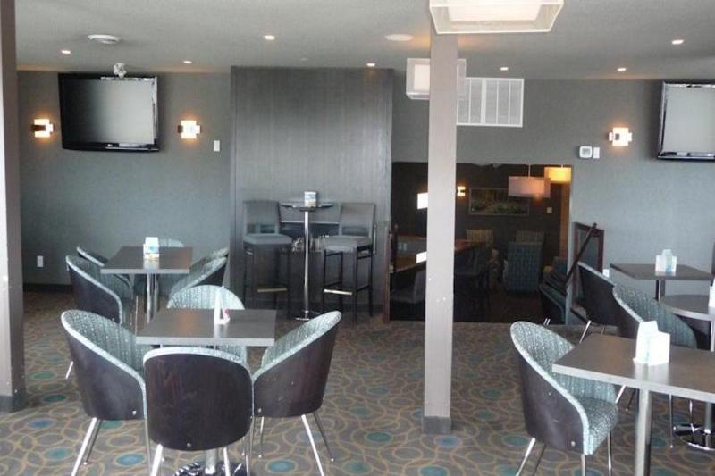 מלון Ramada By Wyndham קמלופס מראה חיצוני תמונה